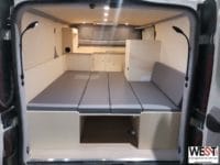 installation de lit dans un van Renault trafic